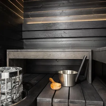 Himoskuutio 7, Erillistalo, Ulkoporeallas *